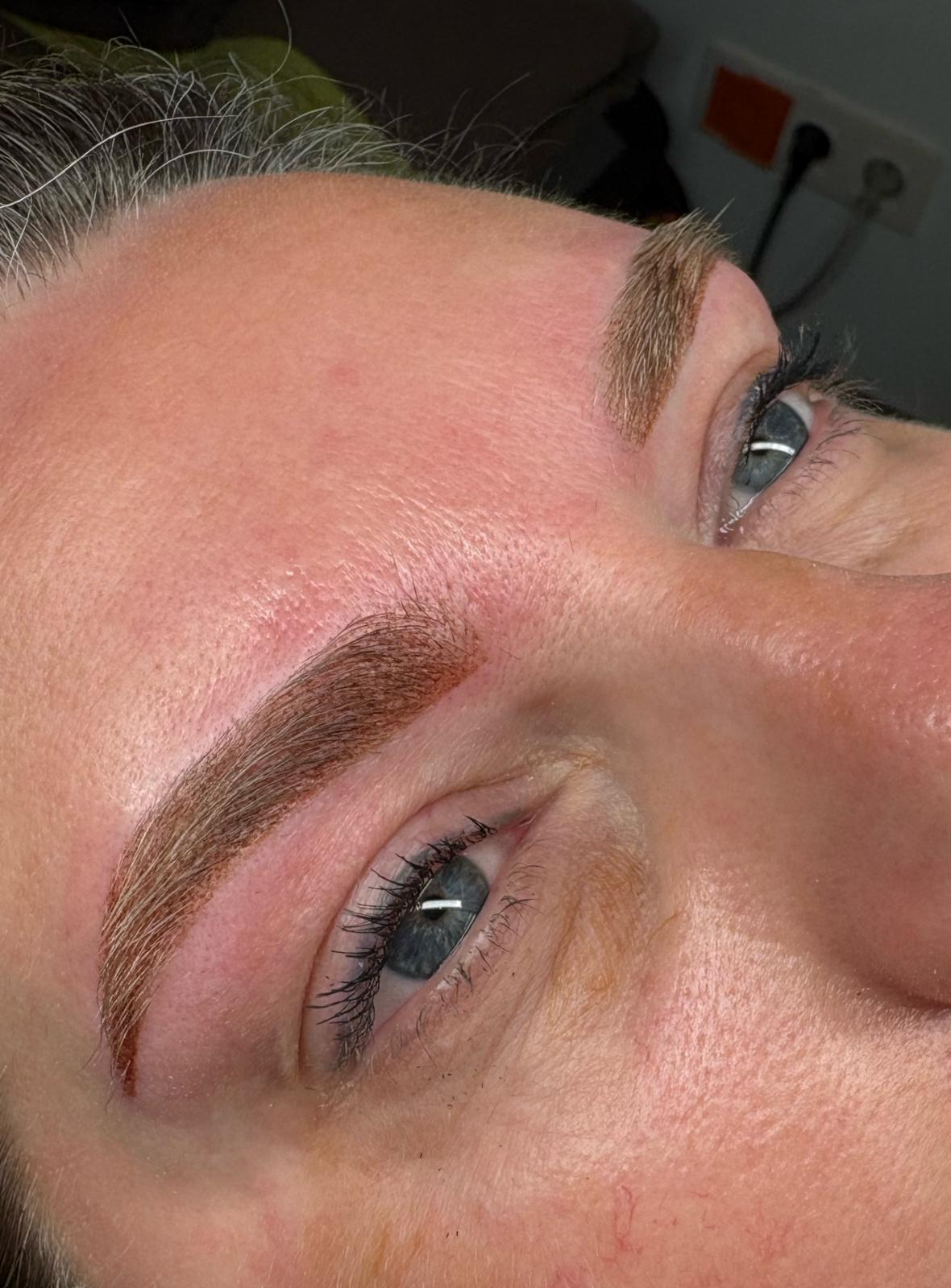 Foto van Powderbrows